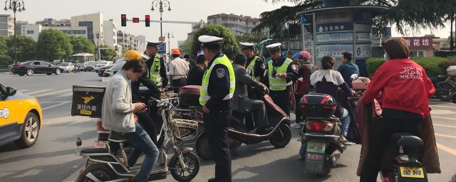 交警抓哪一類電動車 安全第一