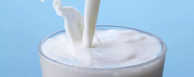 剛剛過期的牛奶能喝嗎 你可以在這看