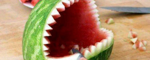 鯊魚果盤的做法 怎麼做一個鯊魚果盤