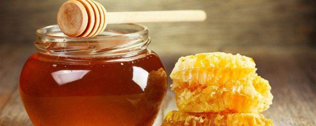 長期蜂蜜洗臉的好處 這些好處你都瞭解嗎