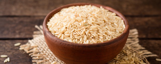 糙米要提前泡多久 糙米煮之前用不用提前浸泡