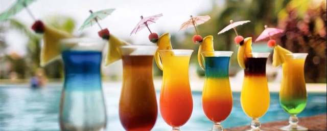 混合水果雞尾酒做法 制作混合水果雞尾酒的方法步驟詳解