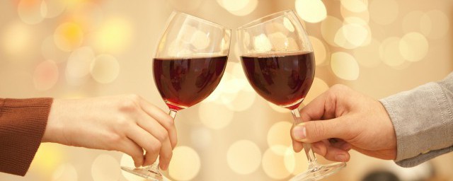 六十多歲女人能喝葡萄酒嗎 具有什麼功效呢