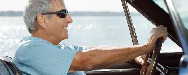 70歲駕駛證能開多久 到多少歲才不能開車