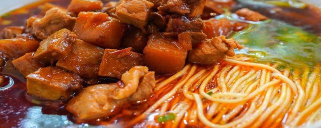 上海辣肉面澆頭做法 上海辣肉面澆頭做法很簡單