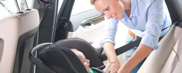 兒童可以坐副駕駛嗎 兒童坐副駕駛危險嗎
