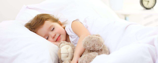 女孩幾歲分床睡最合適 女孩多大分床睡比較好