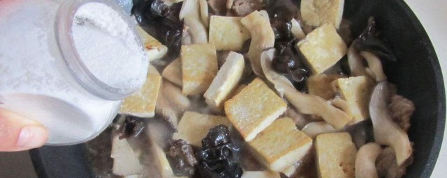 平菇豆腐的做法 平菇燒豆腐怎麼做