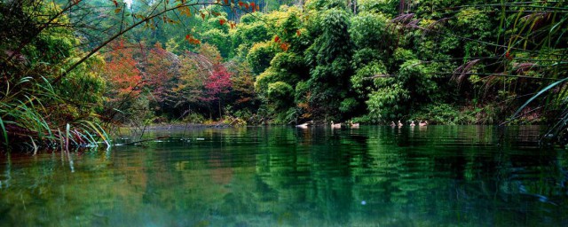 貴陽七彩湖具體地址 景色非常美妙