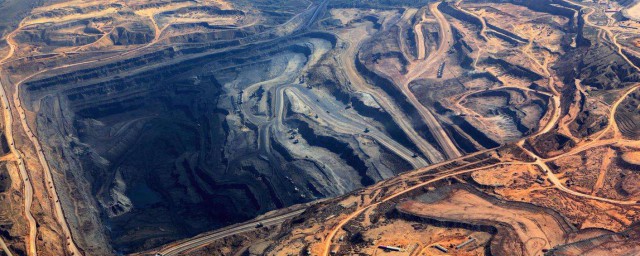 中國煤層最厚是多少米 煤層厚達55米