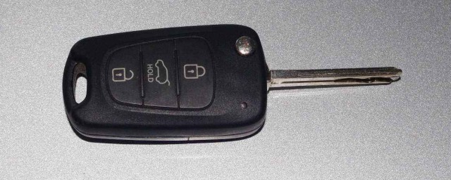 現代ix35車鑰匙怎麼換電池 沒電怎麼辦