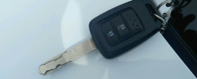汽車遙控鑰匙怎麼換電池 換電池便捷方式