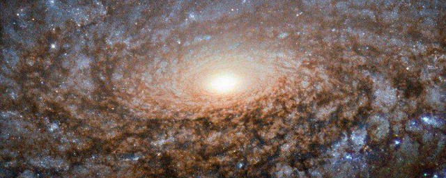 哈勃望遠鏡能看多遠 270億光年