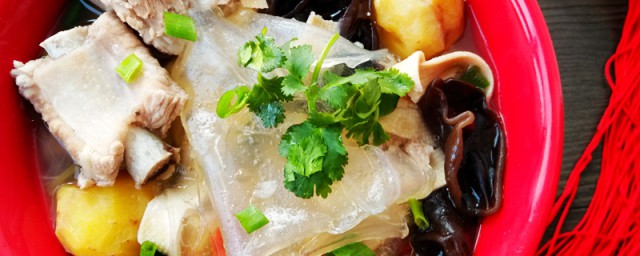 排骨燉菜怎麼做 教你做簡單美味的排骨燉菜