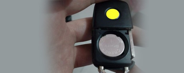 高爾夫車鑰匙怎麼換電池 8步教你輕松換高爾夫車鑰匙電池