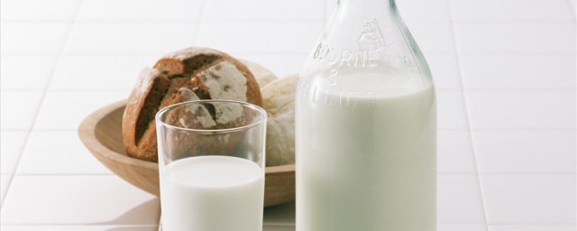 胃脹能喝牛奶嗎 怎麼喝