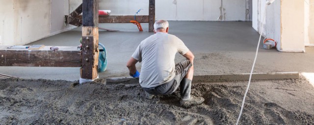 鋪地磚水泥沙子怎麼算 鋪地磚泥漿得這麼調配