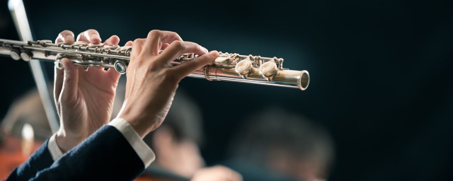 flute是什麼意思 英文flute除瞭長笛還有什麼解釋