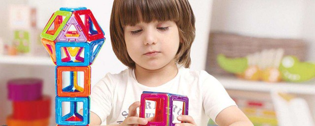 三歲孩子玩什麼玩具 可以玩拼圖瞭嗎