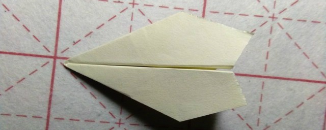 紙飛機教程 你學會瞭嗎