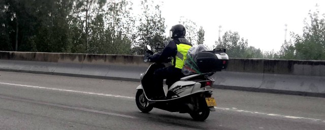 摩托車年審過期怎麼辦 怎麼年審