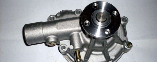 叉車液壓油泵的原理 叉車液壓油泵的原理包括四部分