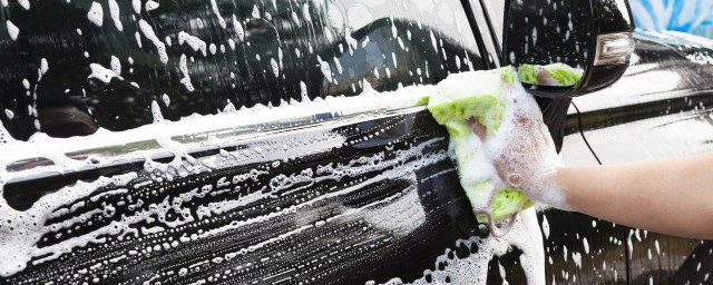 自己洗車怎麼洗不傷車 洗車高手都是這麼做的