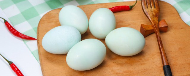 熟的咸鴨蛋能放冰箱嗎 熟咸鴨蛋的正確保存方式