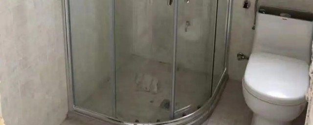 淋雨房玻璃臟瞭怎麼辦 淋浴房玻璃太臟怎樣處理