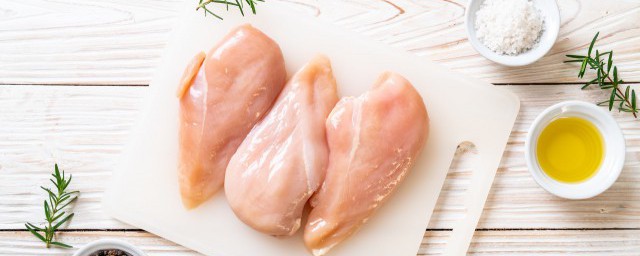 雞胸肉炒菜怎麼做好吃 雞胸肉炒鮮蔬不幹柴的訣竅