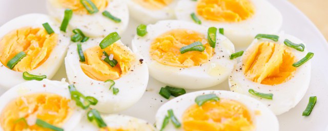 煮熟的雞蛋怎麼醃好吃 滑嫩入味水煮醃雞蛋傢常做法