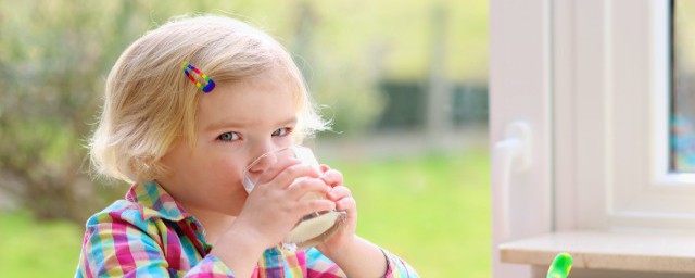 兩個小孩老是打架怎麼教育 兩個孩子經常打架怎麼辦