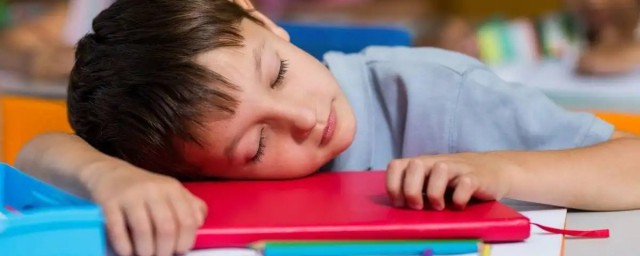 孩子考試前失眠是焦慮嗎 如何避免考前焦慮