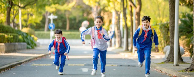 小孩子嫉妒心強怎麼辦 小孩子嫉妒心強的解決方法