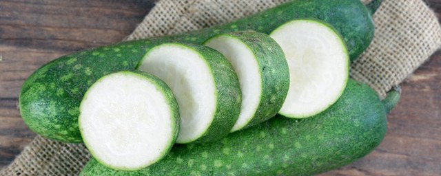 排骨燉冬瓜如何做好吃又簡單 排骨燉冬瓜的烹飪方法