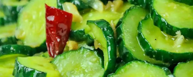 素炒黃瓜怎麼做好吃又簡單 素炒黃瓜如何做好吃又簡單