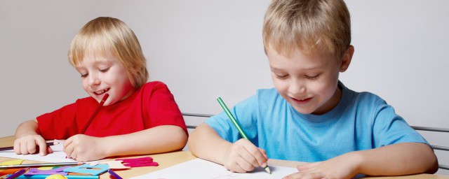 孩子一寫作業就拖拉怎麼解決 孩子寫作業拖拉的解決方法