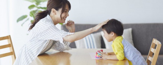 磨蹭拖拉怎麼教育孩子 磨蹭拖拉的孩子怎麼教育