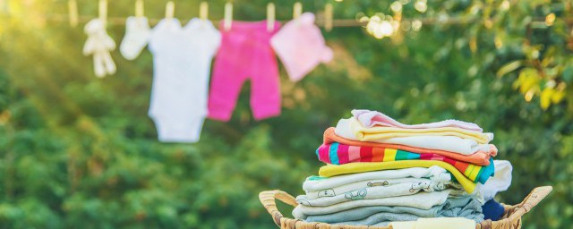 新生兒的衣服可以用洗衣機洗嗎 新生兒的衣服能用洗衣機洗嗎
