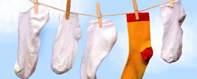 可以用洗衣機洗襪子嗎 能用洗衣機洗襪子嗎
