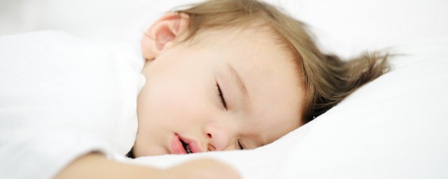 孩子總是拖拉不想睡覺怎麼辦 孩子拖拉不肯睡覺傢長有什麼方法