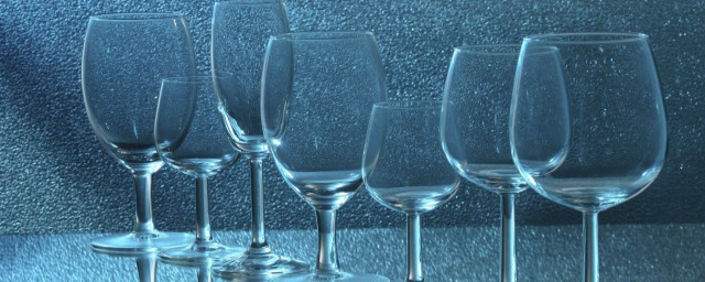玻璃和水杯怎麼洗才幹凈 玻璃和水杯應該怎麼洗才幹凈