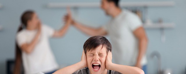 孩子打罵父母該怎麼辦 孩子打罵父母該如何辦