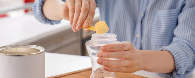 正確的奶粉沖泡方法是什麼 如何正確沖泡奶粉