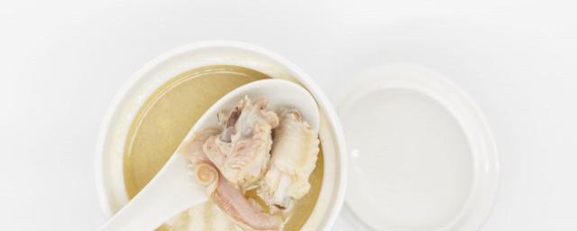 微雞湯需要哪些食材好吃 燉雞湯放什麼材料好吃