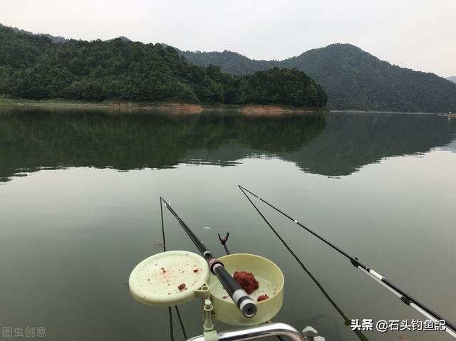 野釣鯽魚用拉餌需要打窩嗎 釣鯽魚打窩多少合適