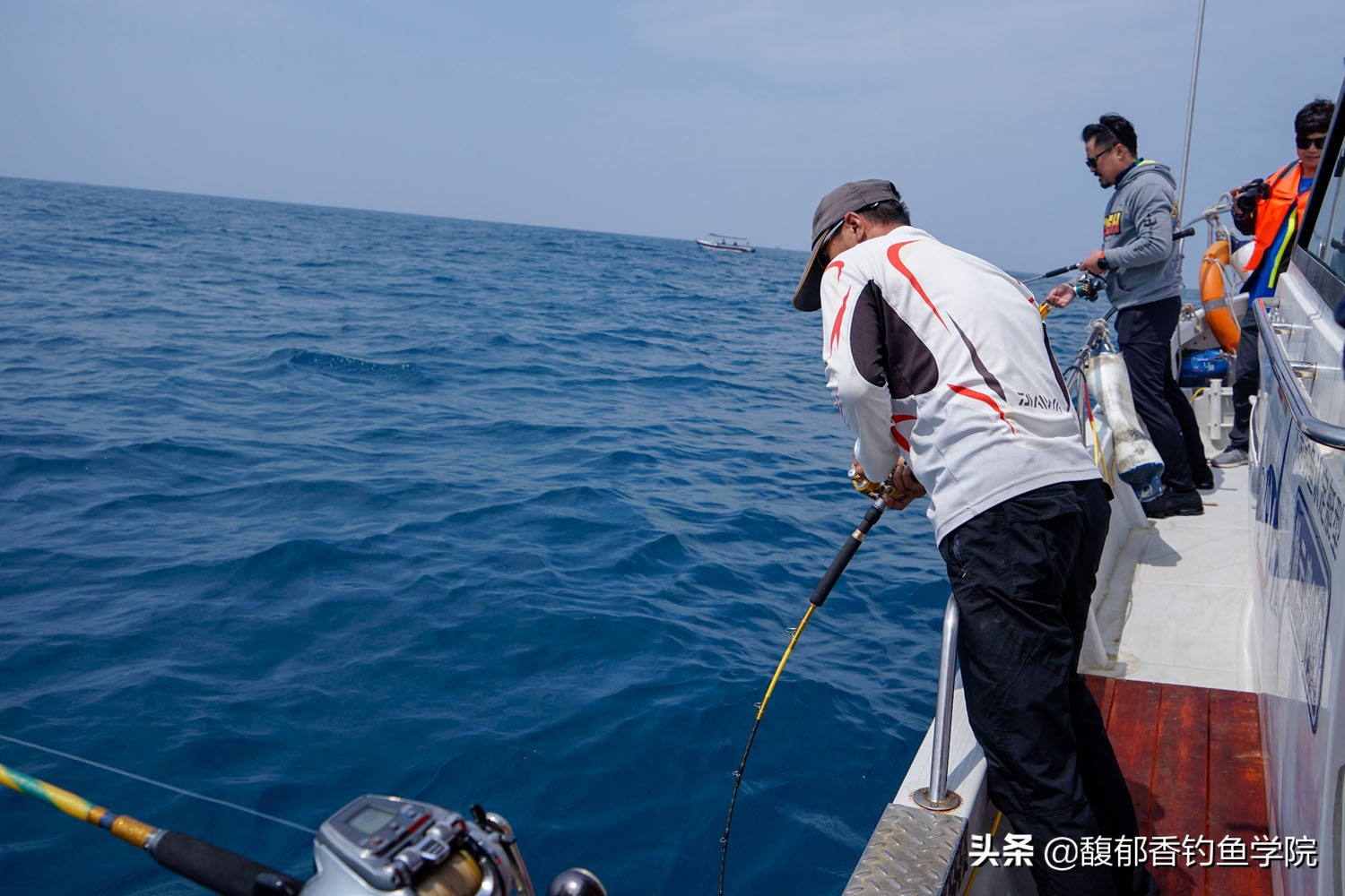 近岸海釣用什麼魚餌 海邊岸釣一般用什麼路亞餌