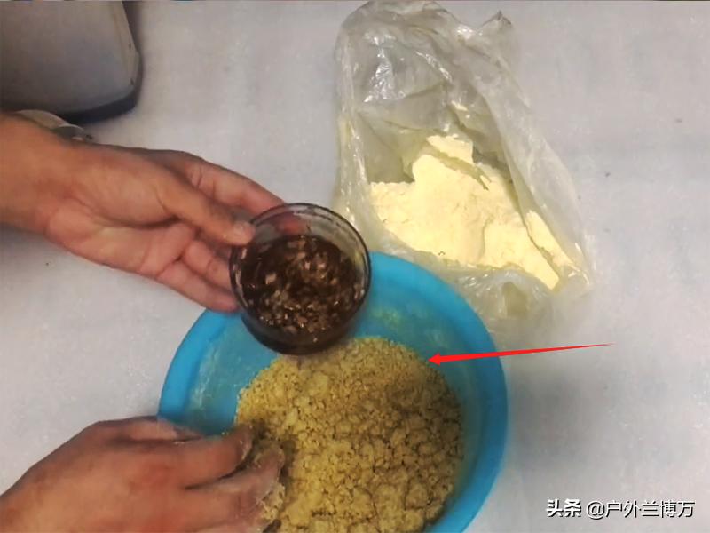 釣鰱魚用什麼餌料最佳 最簡單好用的釣鰱魚餌料配方