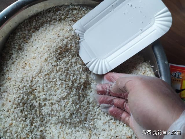 牛b鯽鯽魚窩料絕密配方 鯽魚窩料配方大全