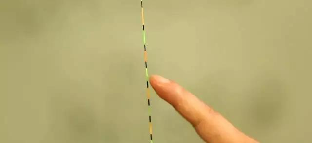 鉤魚調漂最簡單的方法 釣魚帶鉤調漂方法視頻教程